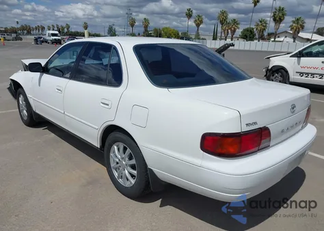 1996 Toyota Camry Dx/Le/Xle z USA, uszkodzony, nr VIN JT2BG12K8T0368612